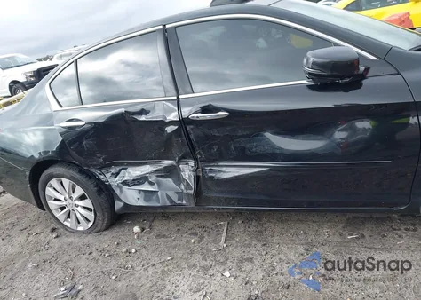 2013 Honda Accord Touring z USA, uszkodzony, nr VIN 1HGCR3F95DA042482